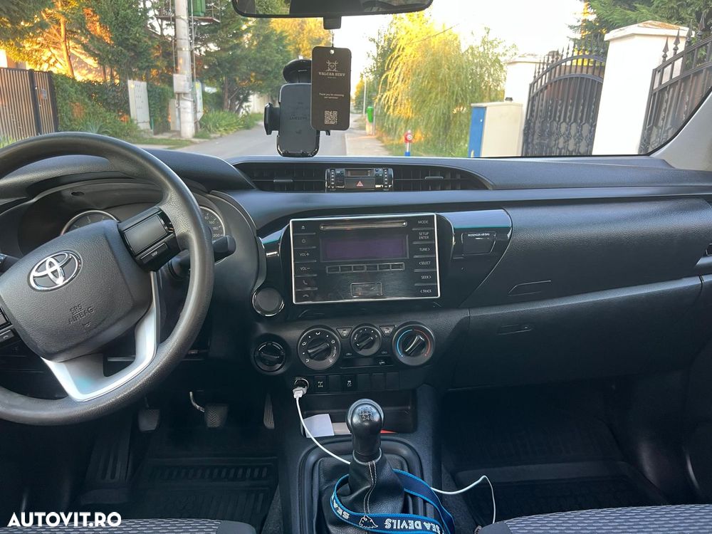 Toyota Hilux 4x4 Double Cab M/T Comfort - 1