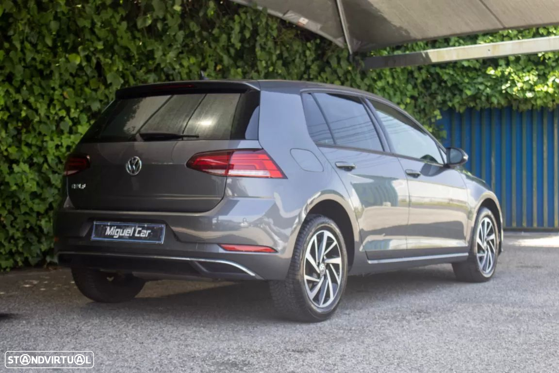 VW Golf 1.6 TDI Confortline DSG - 8
