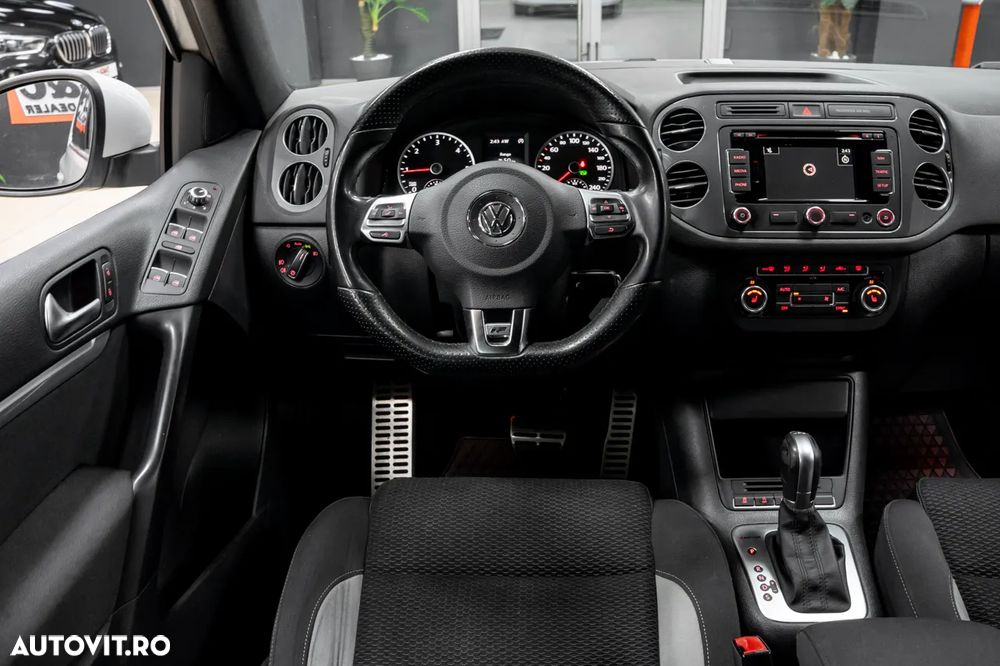 Volkswagen Tiguan 2.0 TDI DPF 4Motion BlueMotion Technology DSG Sport & Style - 29