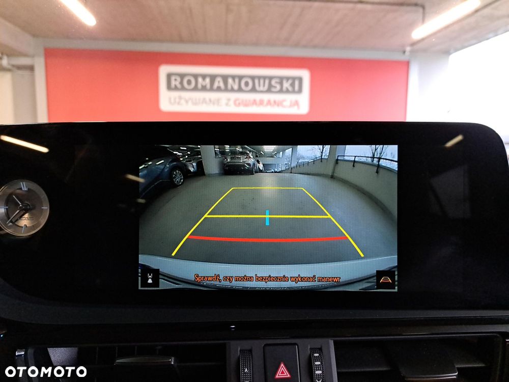 Lexus ES 300h F Sport Design - 19