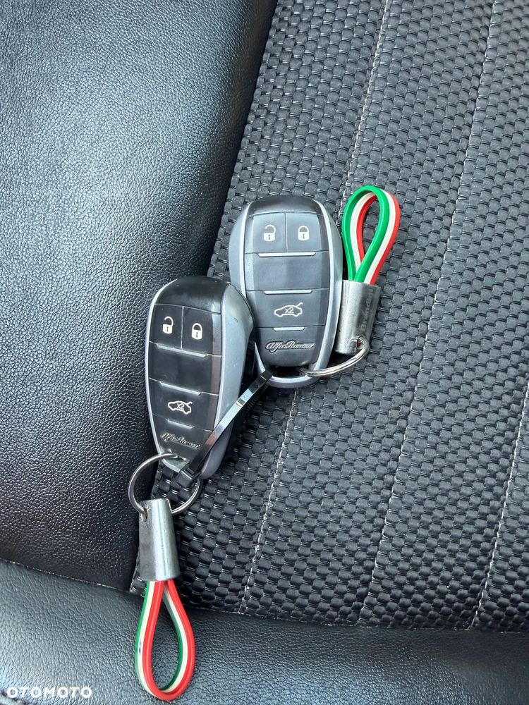 Alfa Romeo Stelvio 2.2 16V AT8 Super - 32