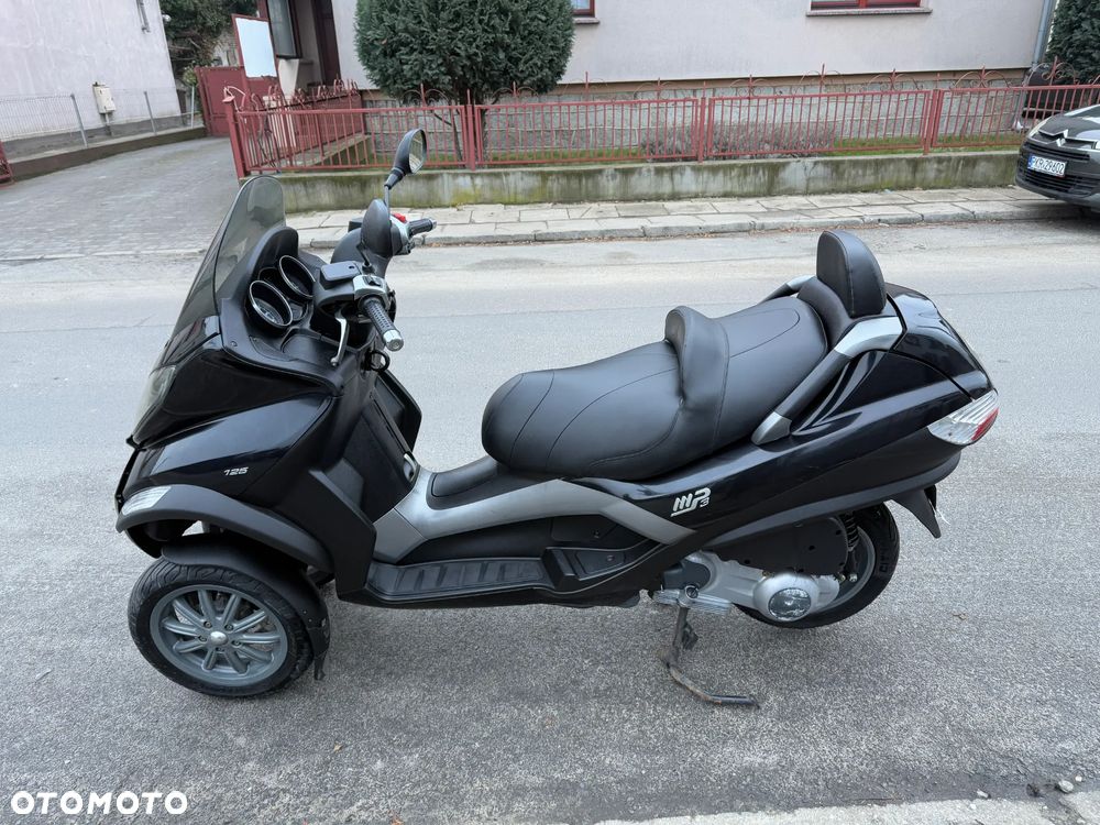 Piaggio MP-3 - 4