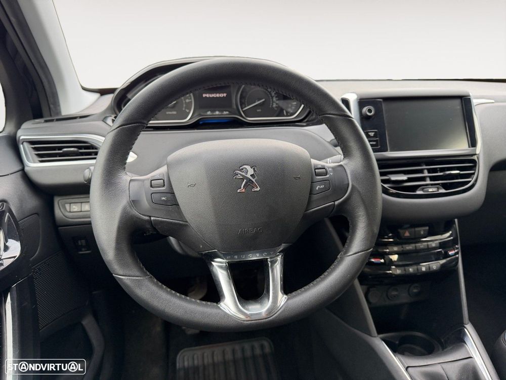 Peugeot 208 1.2 VTi Allure - 12