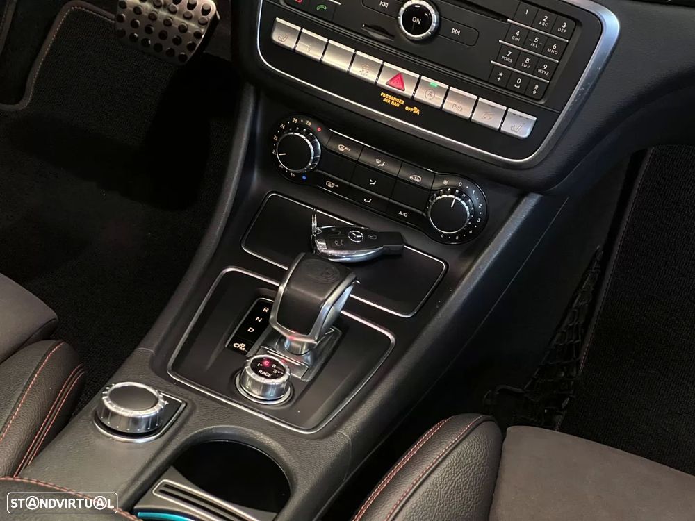 Mercedes-Benz CLA 45 AMG 4Matic Speedshift 7G-DCT Night Edition - 26