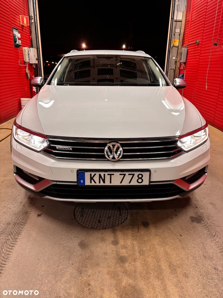 Volkswagen Passat Alltrack 2.0 TDI SCR 4Motion DSG (BMT) - 3