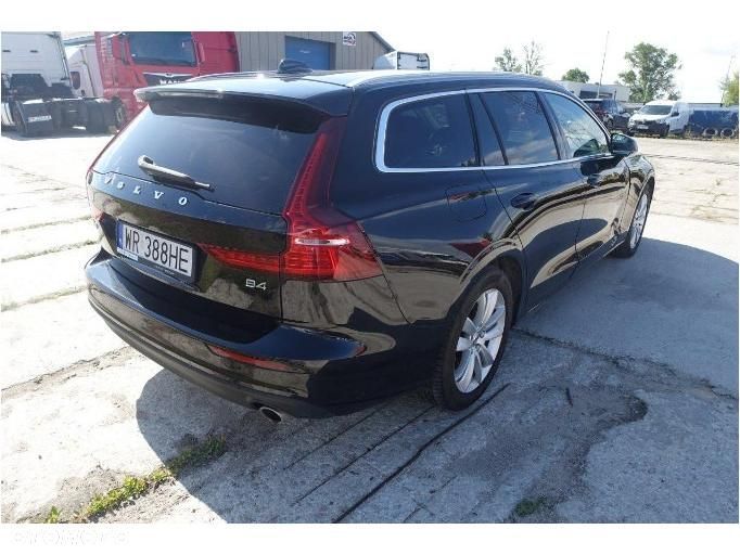 Volvo V60 B4 D Momentum - 4