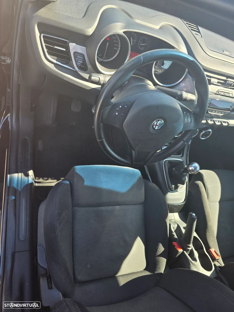 Alfa Romeo Giulietta 1.4 TB Distinctive - 5
