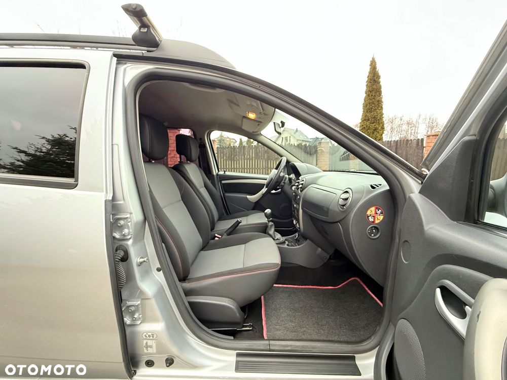 Dacia Duster 1.5 dCi Laureate 4x4 - 26