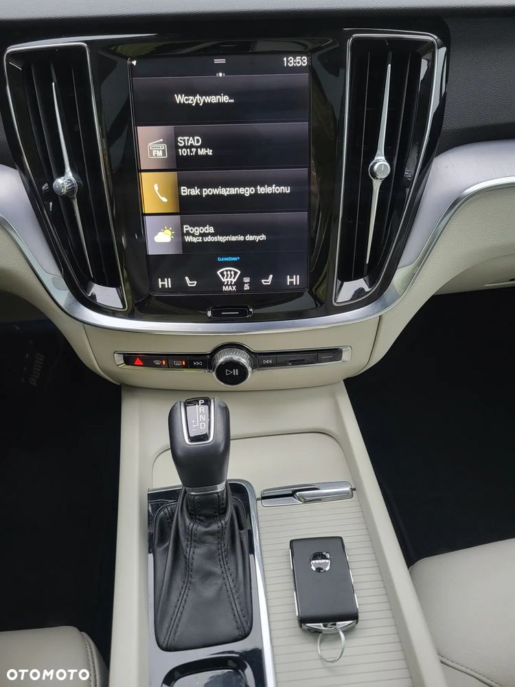 Volvo S60 T6 AWD Momentum Pro - 21