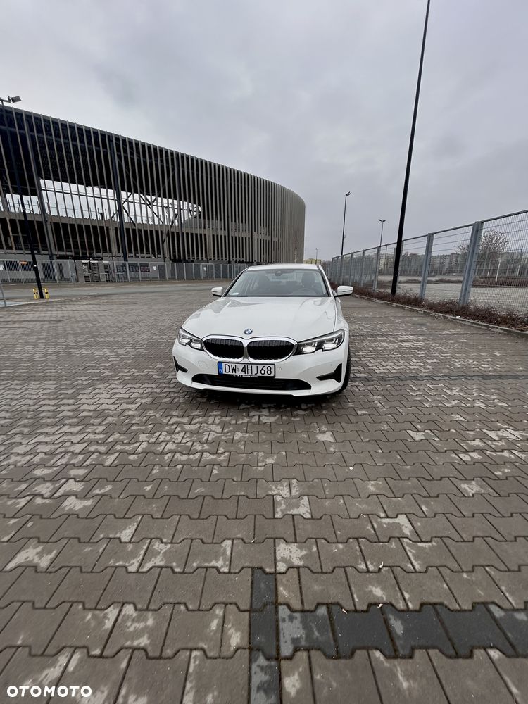 BMW Seria 3 318i - 13