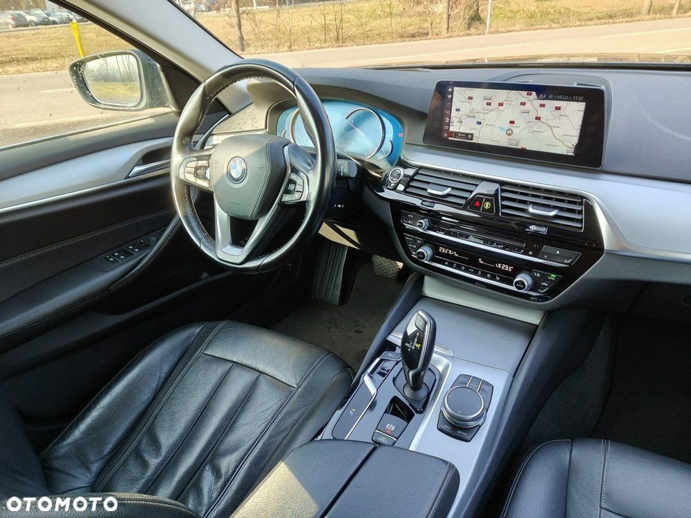 BMW Seria 5 520d xDrive Luxury Line - 9