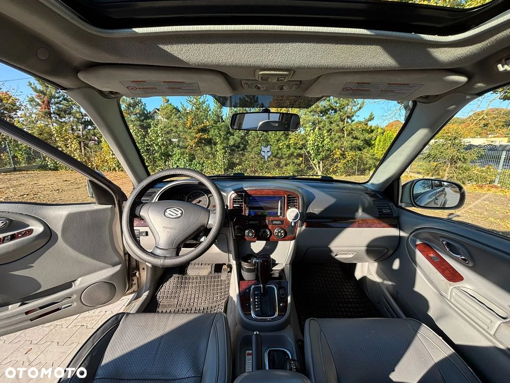 Suzuki Grand Vitara 2.7 V6 7os - 6