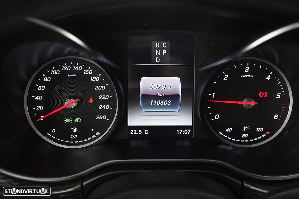 Mercedes-Benz V 250 d Longo Avantgarde - 16