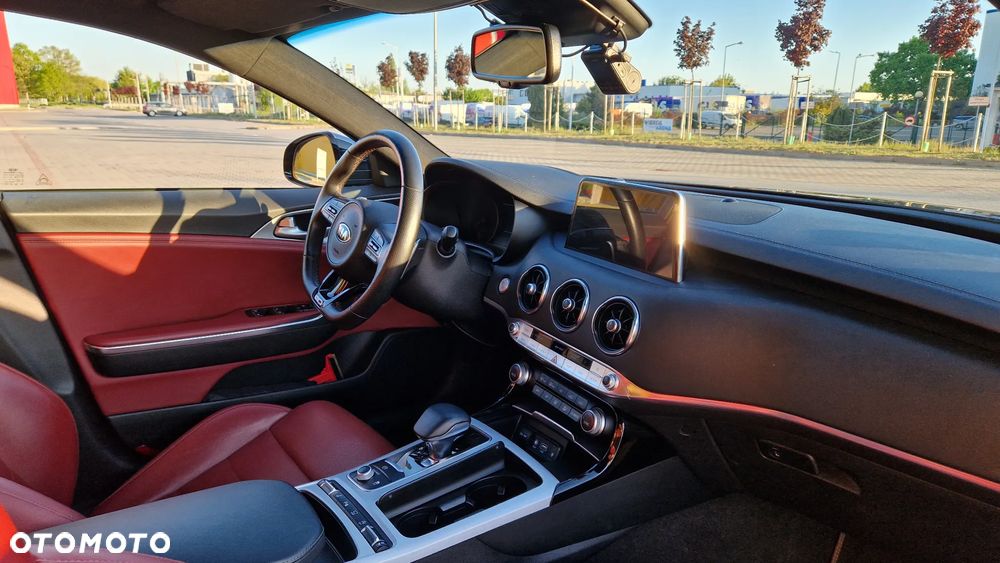 Kia Stinger 2.0 T-GDI GT Line - 13