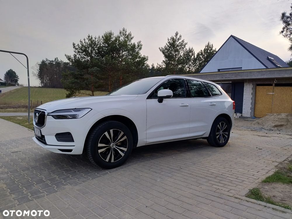 Volvo XC 60 T4 Momentum - 3