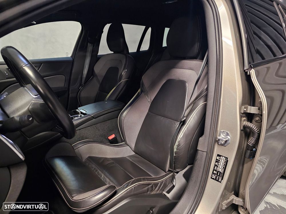 Volvo V60 2.0 T8 AWD TE R-Design - 17