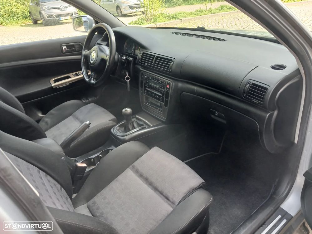 VW Passat 1.9 TDi Trendline - 20