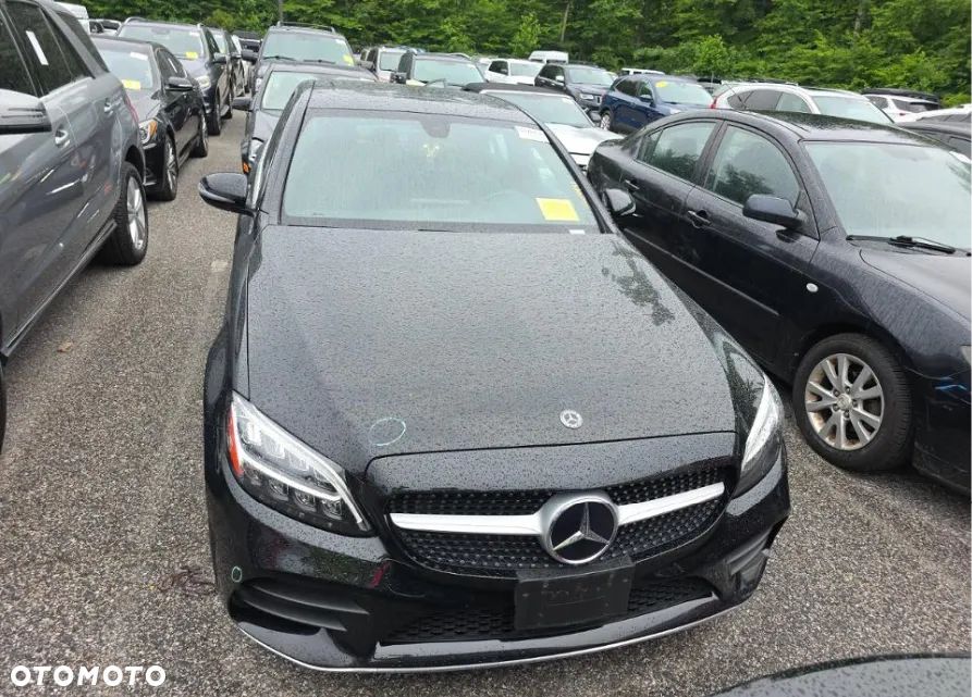 Mercedes-Benz Klasa C 300 4Matic 9G-TRONIC AMG Line - 3