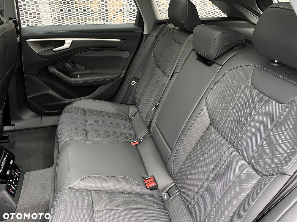 Audi A6 Allroad - 24