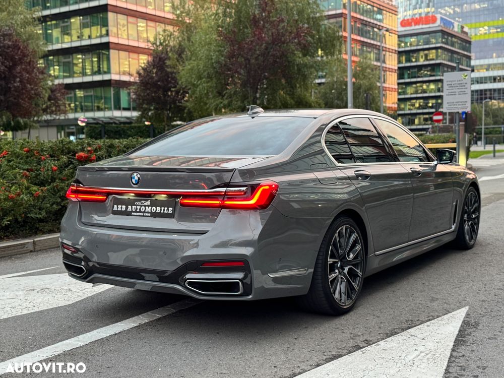 BMW Seria 7 745e - 21