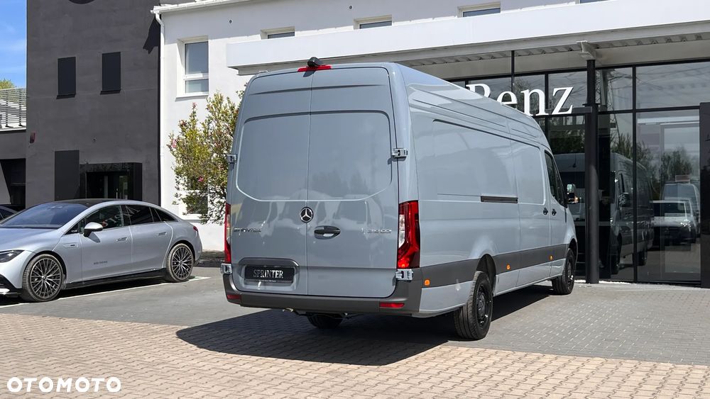 Mercedes-Benz Sprinter 319 CDI - 12