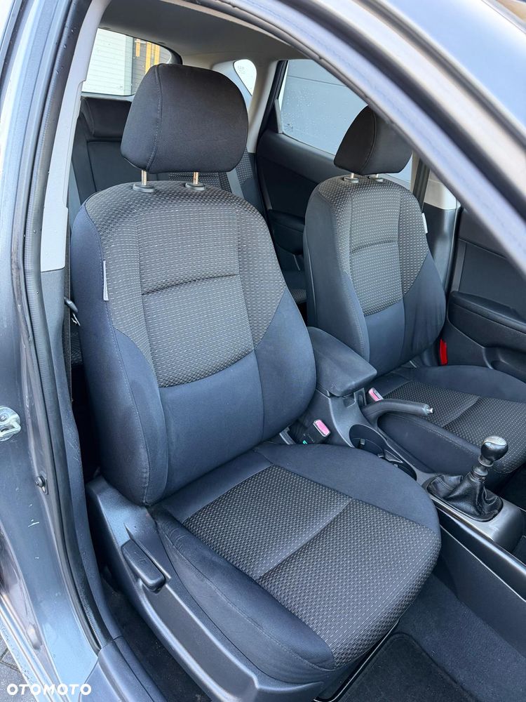 Hyundai i30 1.6 blue Comfort - 12