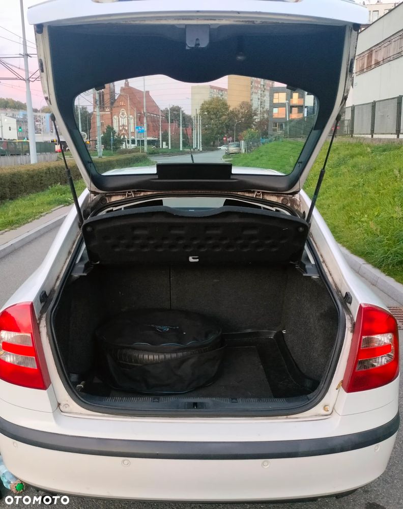 Skoda Octavia 1.6 Mint - 7