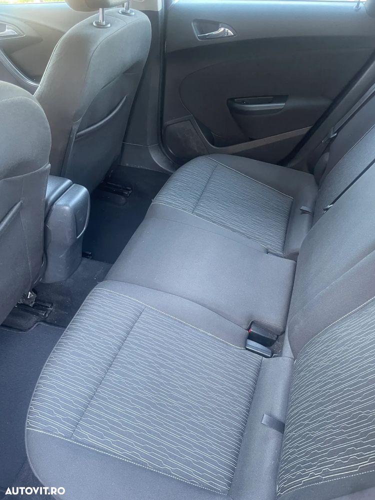 Opel Astra 1.6 CDTI ECOTEC ECOFlex Start/Stop Enjoy - 4