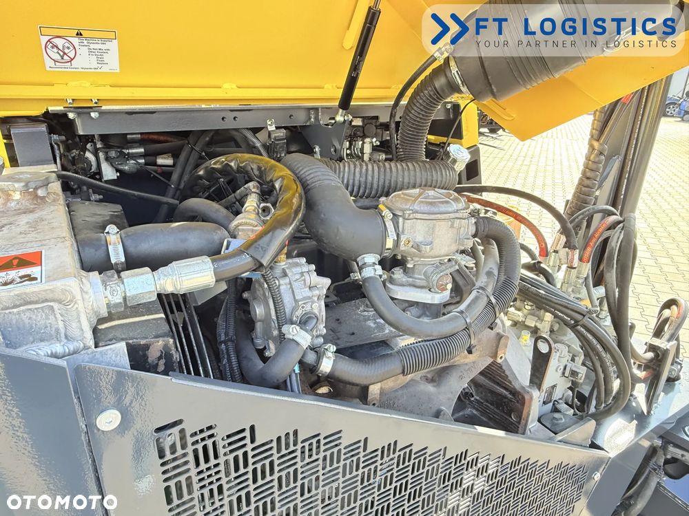 Combilift WÓZEK CZTEROKIERUNKOWY - WIELOKIERUNKOWY | COMBILIFT CB4500 | GAS | TRIPLEX 6400MM | WOLNY SKOK | POZYCJONER WIDEŁ | PRZESUW WIDEŁ | STAN IDEALNY | Szeroka oferta wózków czterokierunkowych i bocznych, dopasowanych do różnorodnych potrzeb i zastosowań - 38