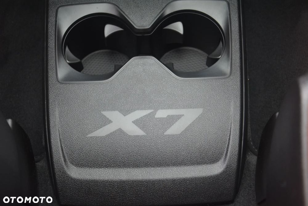 BMW X7 - 26