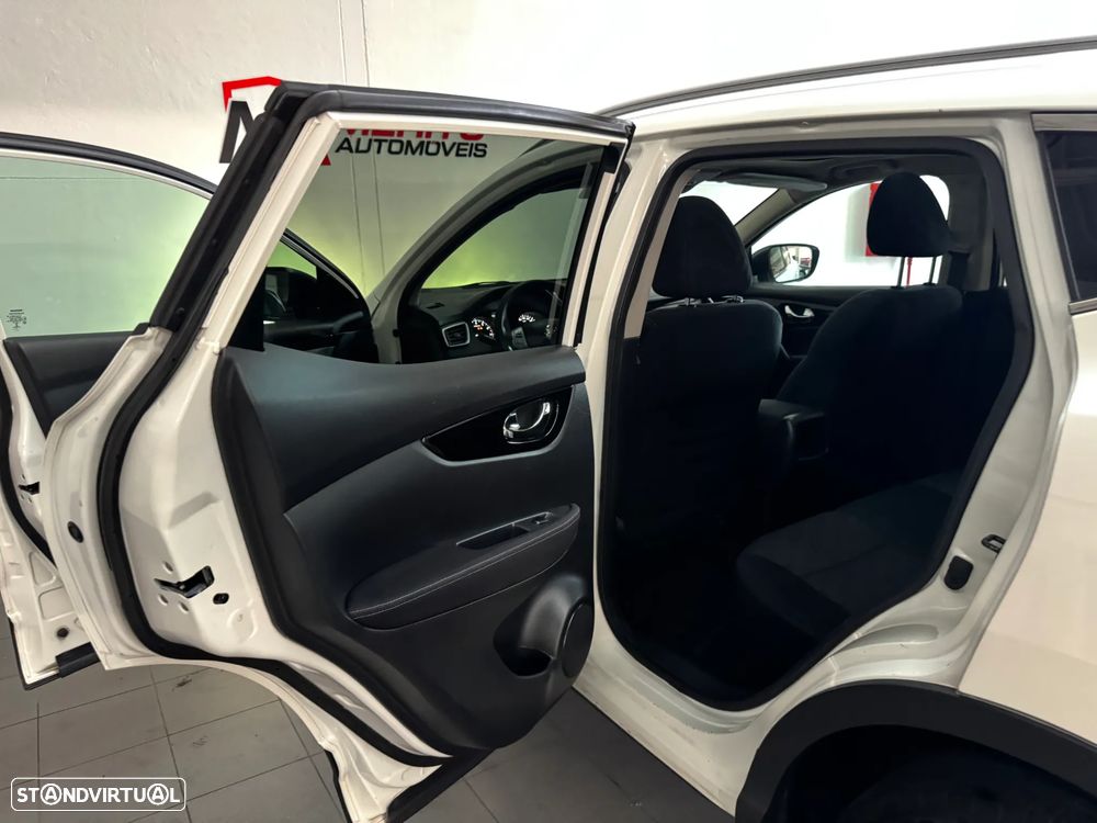 Nissan Qashqai 1.2 DIG-T TEKNA+ - 23