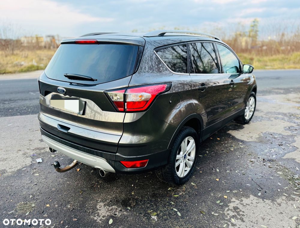 Ford Kuga 1.5 TDCi 2x4 Titanium - 5