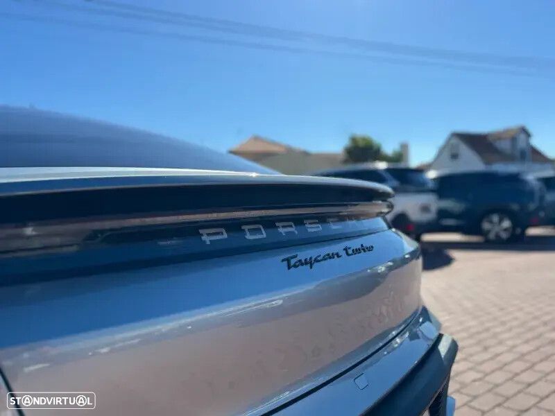 Porsche Taycan Turbo - 6