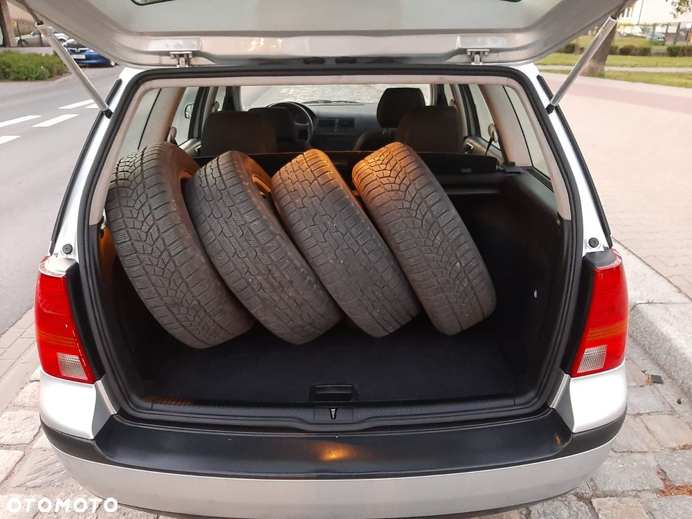 Volkswagen Golf - 8