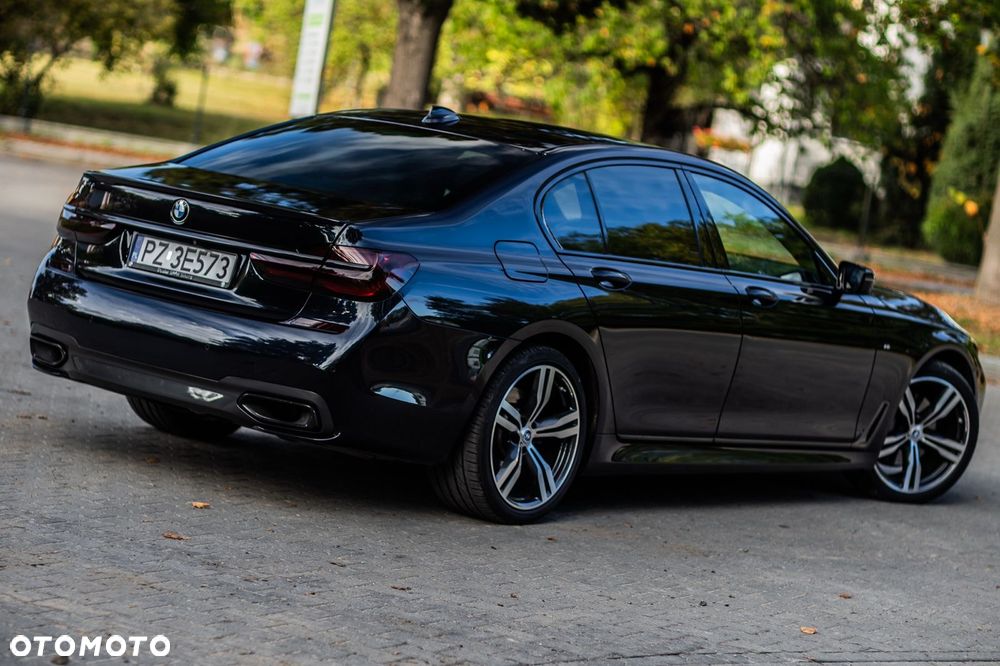 BMW Seria 7 - 12