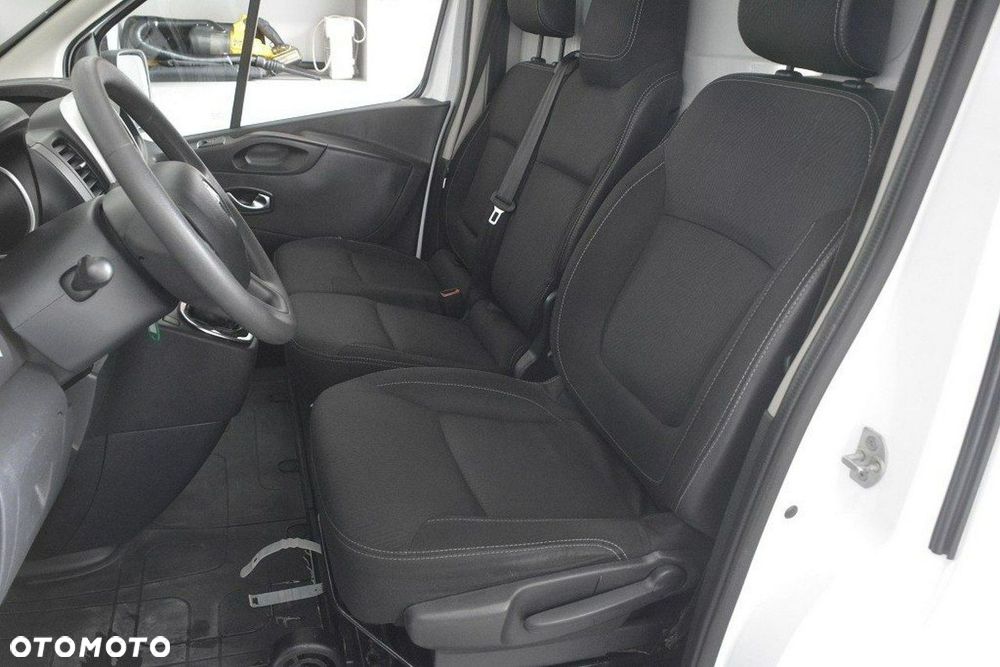 Renault Trafic - 15