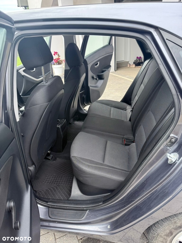 Hyundai i30 1.4 CRDi Comfort - 29