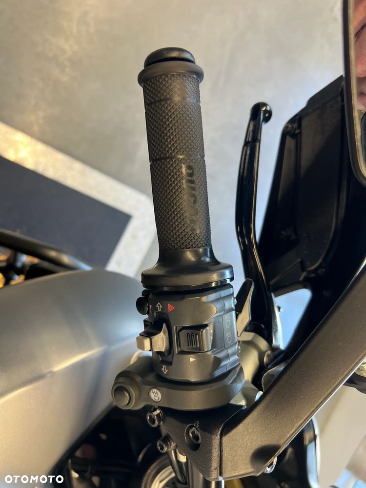 Ducati Multistrada - 13