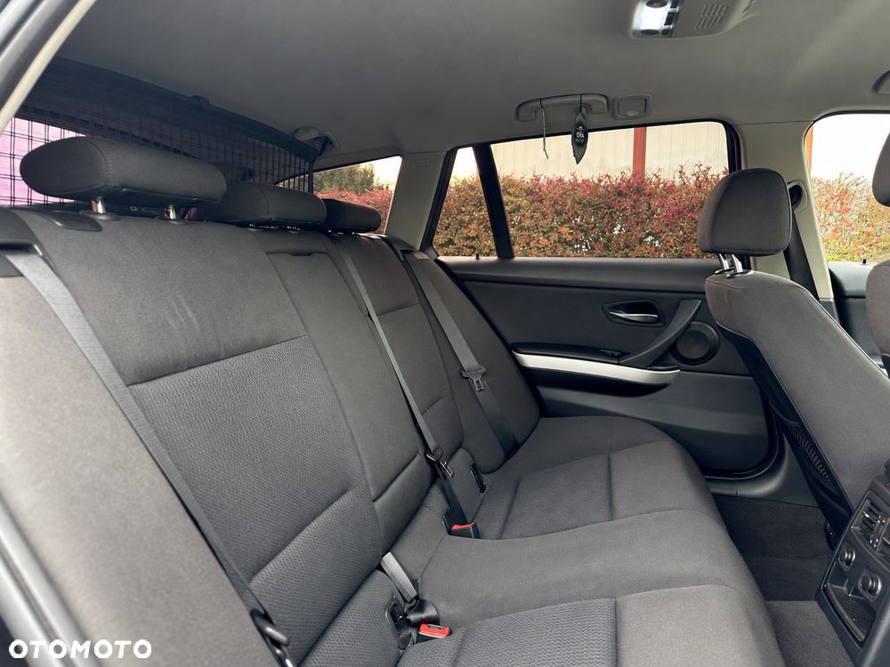 BMW Seria 3 - 21