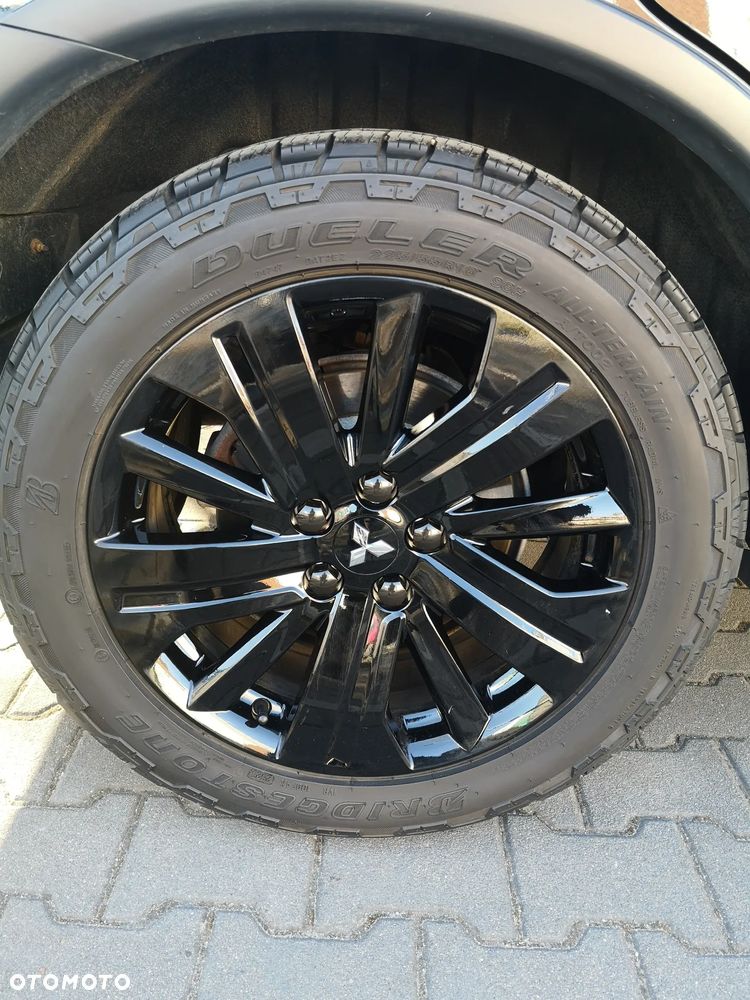 Mitsubishi Outlander 2.0 Intense + 4WD CVT - 8