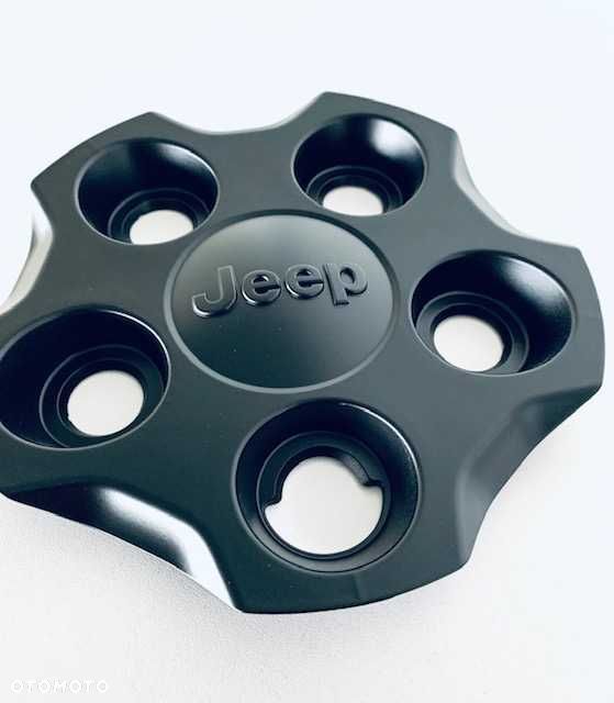 Kołpak dekielek kół stalowych Jeep Renegade Compass Mopar 735604674 - 1