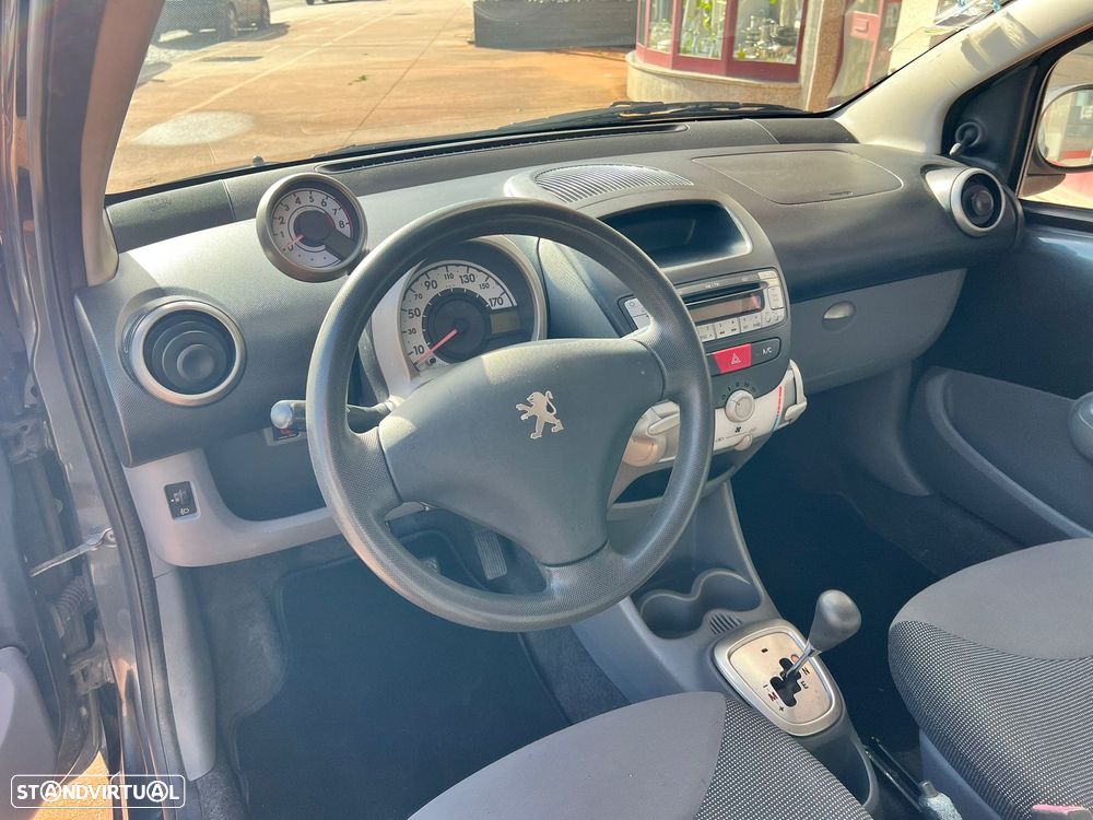Peugeot 107 1.0 Trendy 2 Tronic - 6