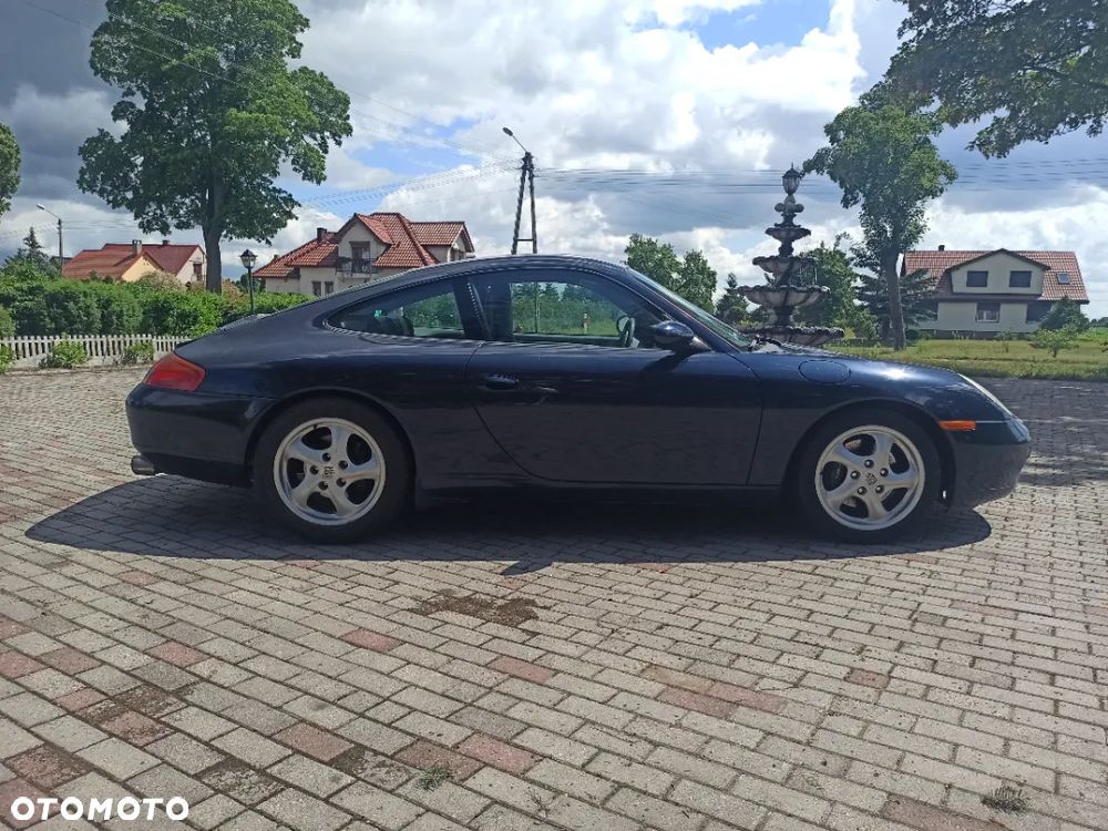 Porsche 911 Carrera - 1