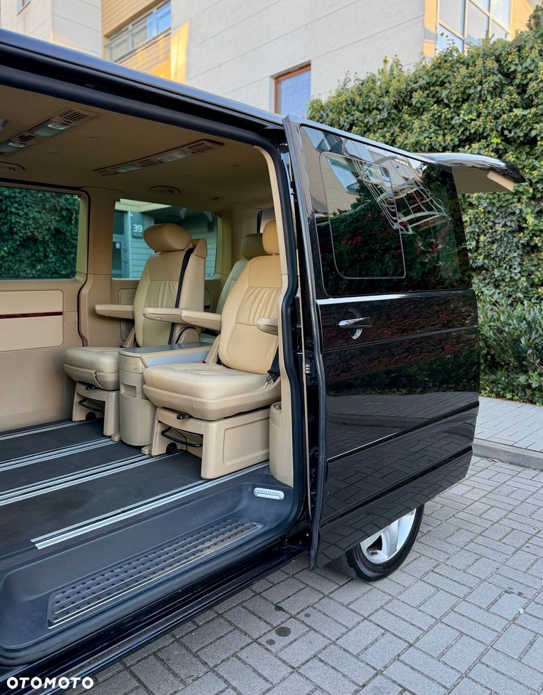 Volkswagen Multivan - 22