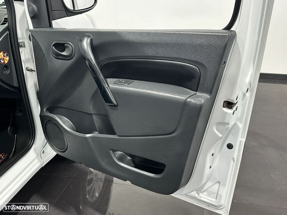 Renault KANGOO Z.E. 33 KW - IVA DEDUTIVÉL - BATERIAS PRÓPRIAS - 36