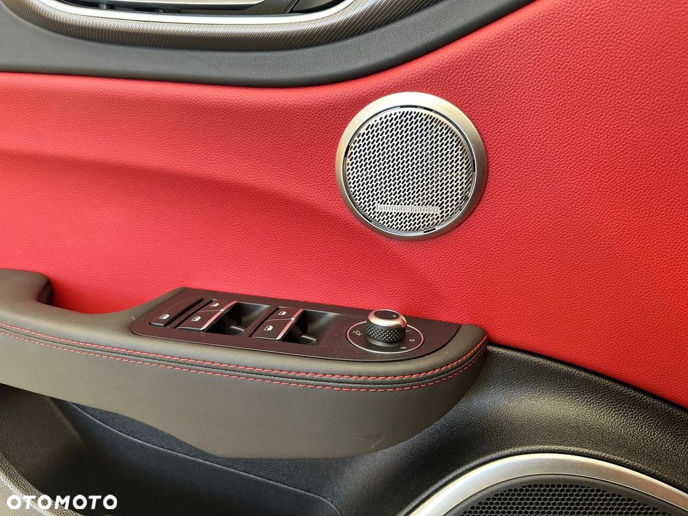 Alfa Romeo Giulia 2.0 Turbo Veloce Q4 - 12