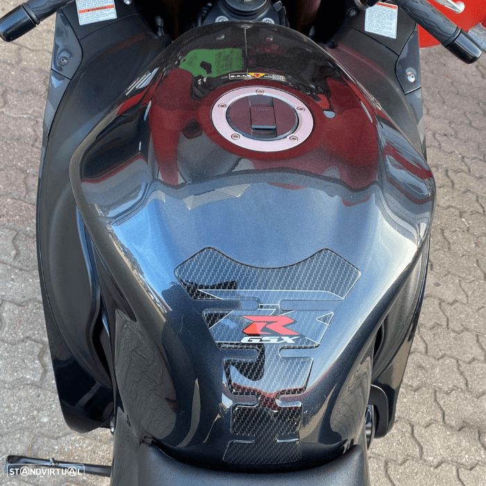 Suzuki Hayabusa GSX1300R - 9