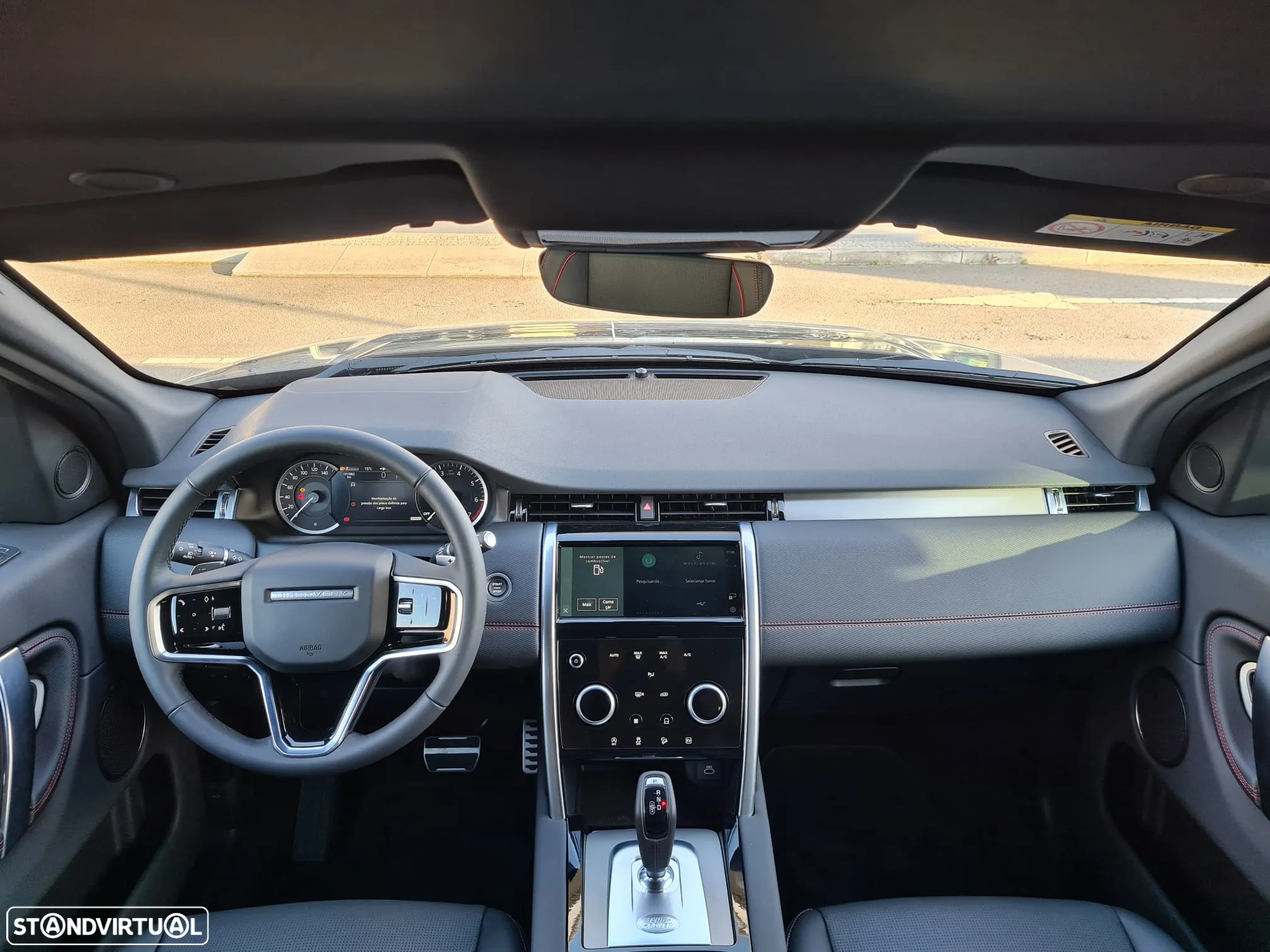 Land Rover Discovery Sport 1.5 I3 P300e AWD - 9