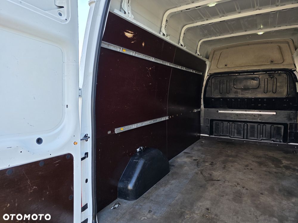 Ford Transit - 11