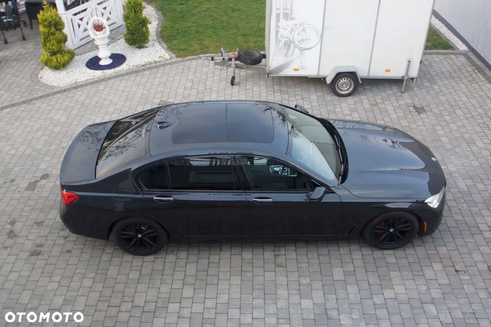 BMW Seria 7 740Li xDrive - 27